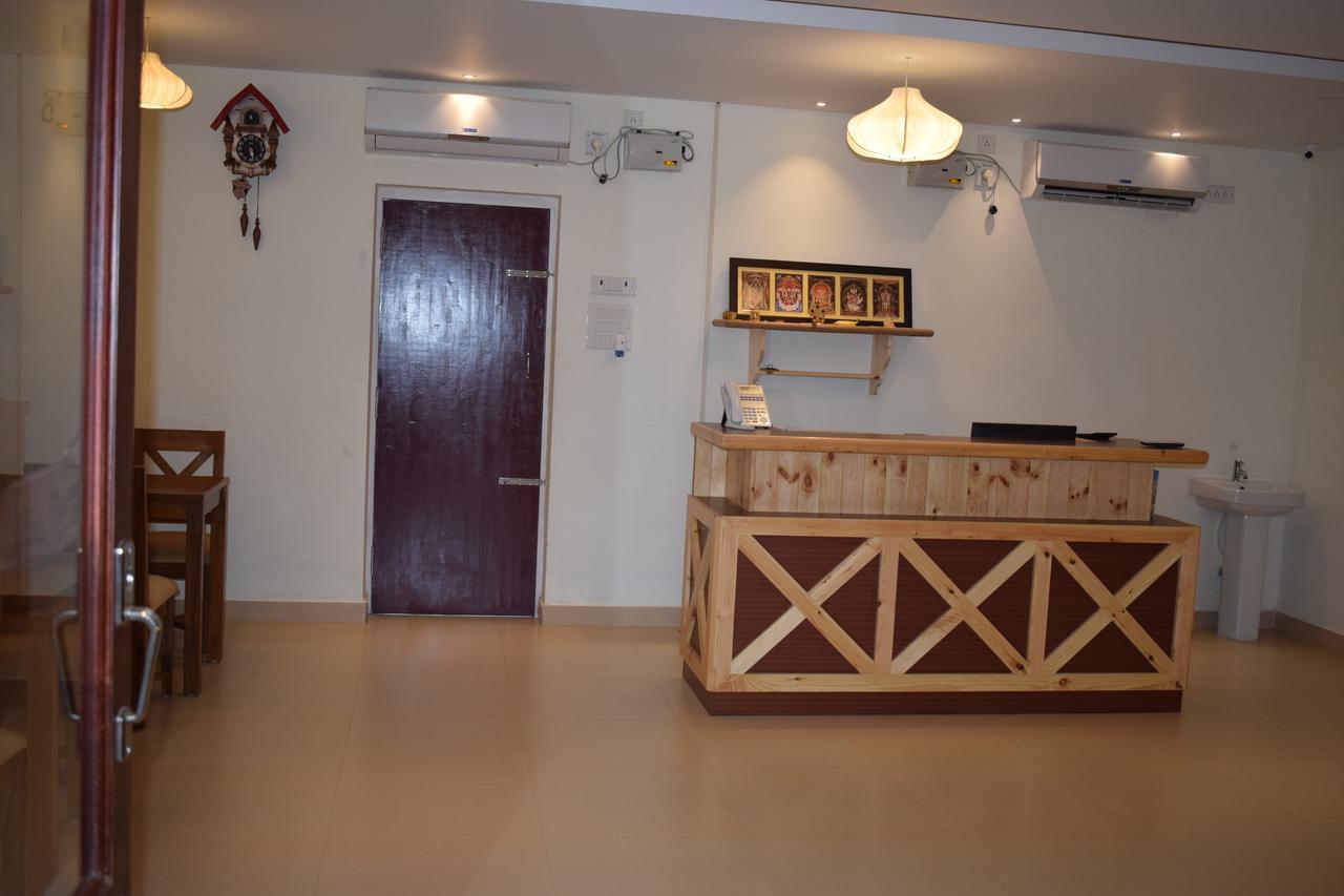 Ak Sea View Residency Hotel Пондичери Екстериор снимка